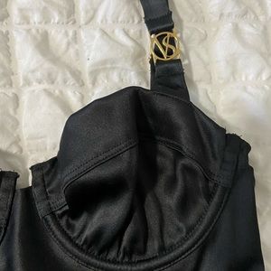 Victoria’s Secret bodysuit, size xs, never worn.